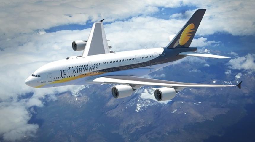 Pilot fenalaşınca uçağı yolcu indirdi