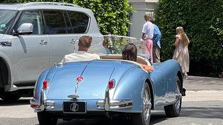 Brooklyn Beckham düğününe öyle bir arabayla geldi ki... Araba koleksiyonu da gündemde