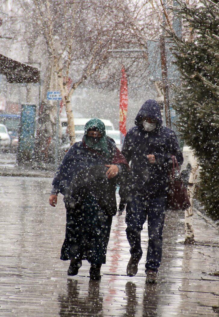 Nisan ayında beklenmedik kar sürprizi! Türkiye’nin dört bir yanı beyaza büründü G5