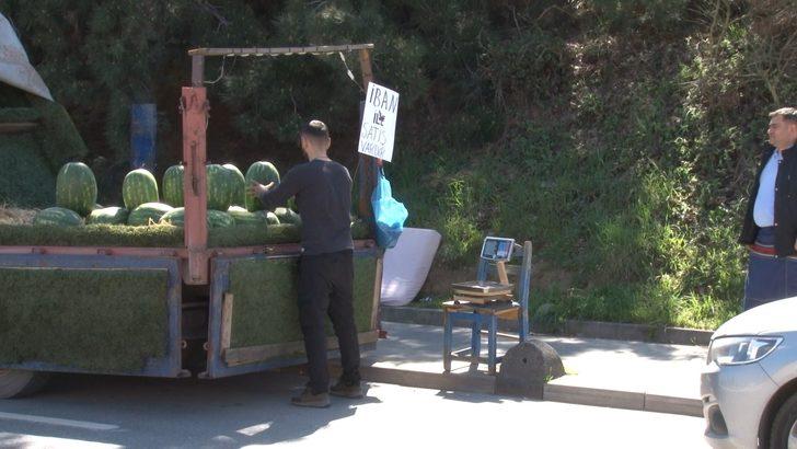 Seyyar satıcının yöntemi şaşırttı! Bu da IBAN'lı karpuz satışı G4