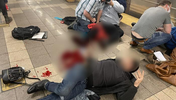SON DAKİKA: New York'ta metroya saldırı! Gaz maskeli katil aranıyor: 'Bir sonraki hedefi...'