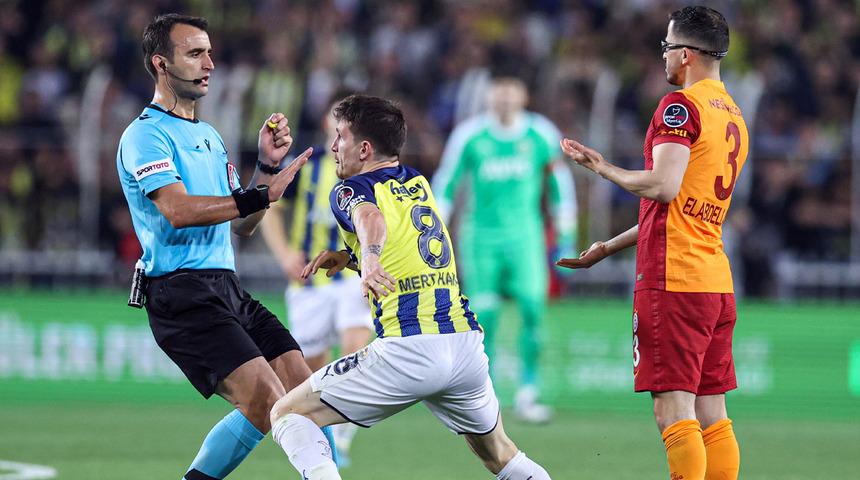 Derbi dünya basınında! Mert Hakan Yandaş'a büyük tepki var