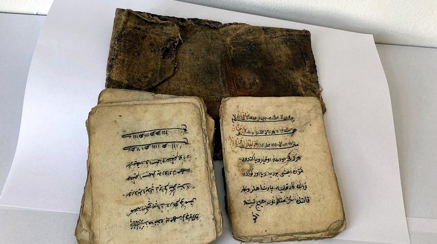 Tekirdağ'da tarihi eser operasyonu! Tarihi el yazması kitabı satmak isterken yakalandı