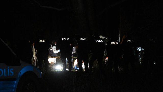 Antalya'da polis memuru ormanlık alandaki otomobilde ölü bulundu