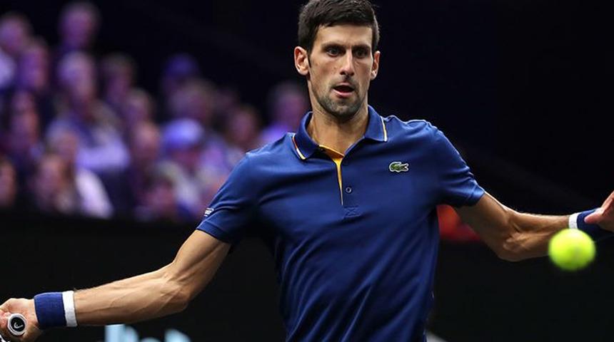 Djokovic kortlara mağlubiyetle döndü