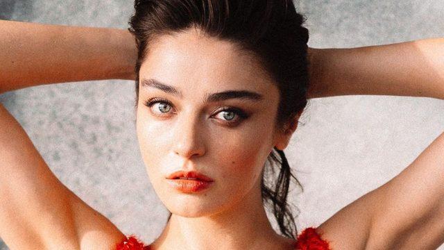 Ayça Ayşin Turan duru güzelliğiyle büyüledi! Miranda Kerr gibisin