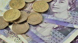 İngiltere'de enflasyon 30 yılın zirvesini gördü