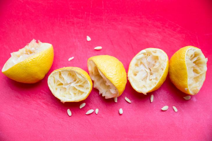 Limon kabuklarındaki mucize: Çözümü bir tutam limon kabuğunda