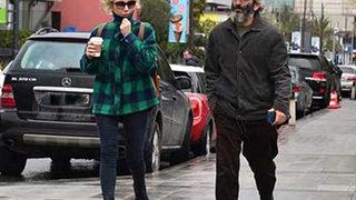 2 ay önce eşinden boşanan Fırat Tanış sarışın bir kadınla görüntülendi