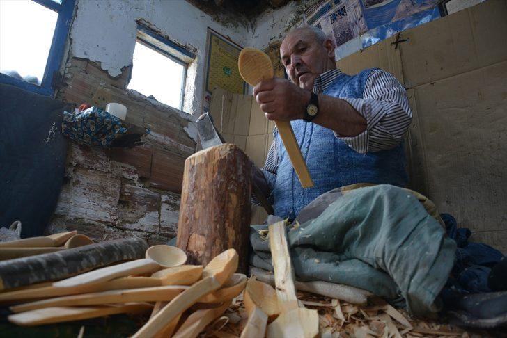 Kütahya'nın "kaşıkçı köyü"nde mesleğe ilgi azalıyor G4