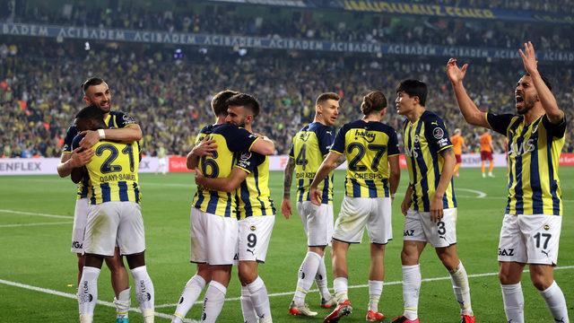 F.Bahçe'den gitti, şov yaptı! Yılın en iyisi...