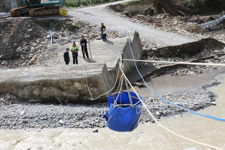 Köylerinde iki aydır mahsur kaldılar: Yetkililer geldi gitti ama bir sonuç alamadık G2