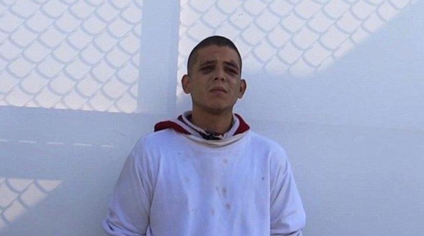 Cinsel organını kesip köpeğine yedirdi