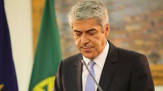 Eski başbakan gözaltına alındı