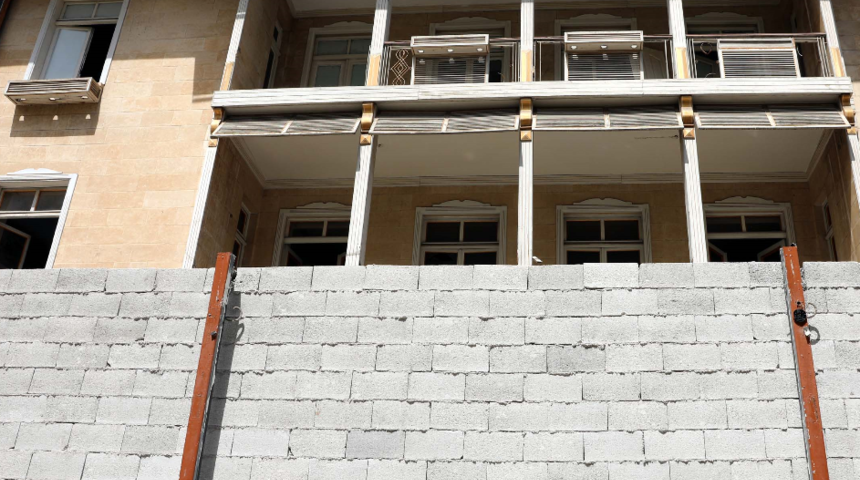 Gaziantep'te 100 yıllık taş binaya duvar ördüler! Mahalleli: Mülk sahibi çaresiz kaldı