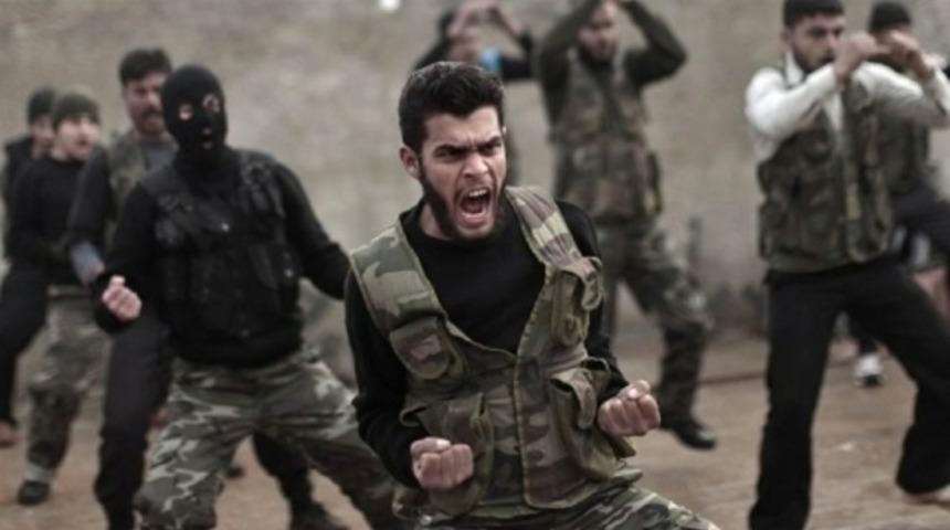 Suriye'deki ilk eğit-donat birliği alıkonuldu