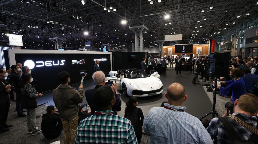 Otomobil değil sanki uçak! 2200 beygir güç üretiyor ama isteyen herkes alamayacak