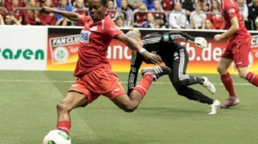 'Kadın olduğumu ispat i&ccedil;in soyunmak zorunda kaldım'