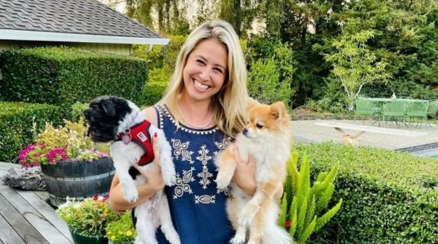 Profesyonel bebek isimlendiricisi olarak çalışıyor! Zengin ebeveynlerin çocuklarına binlerce dolar değerinde isim koyuyor