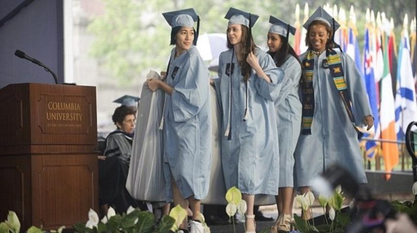 Tecavüze uğradığı yatağı mezuniyete getirdi