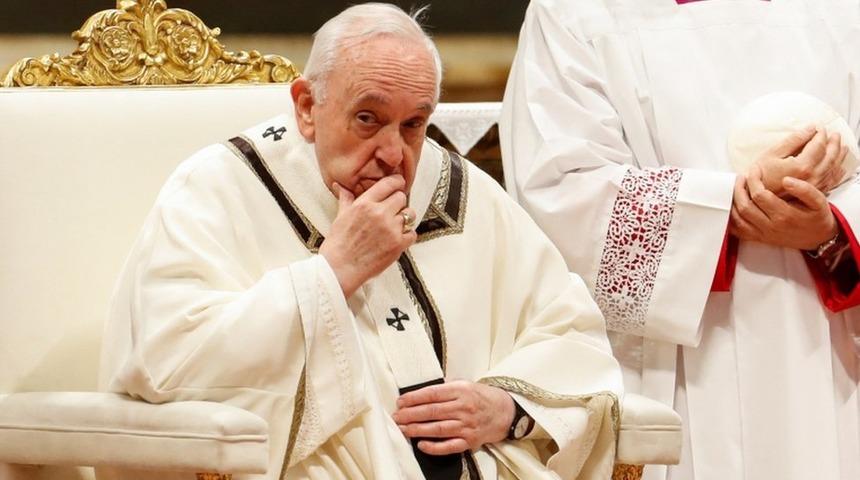 Papa kendisini Rusya yanlılığıyla eleştirenlere 'dışkı seviciler' dedi