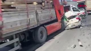 Son dakika: İstanbul'da zincirleme trafik kazası! İş çıkışı trafik kilitlendi, yaralılar var