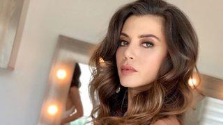 Kulüp dizisinin Matilda'sı Gökçe Bahadır göğüs dekoltesiyle olay oldu! O poza yorum yağdı