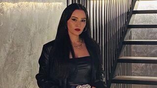 Çarkıfelek hostesi Emel Özkızıltaş'tan squat şov! O anları saniye saniye kaydetti