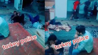 Polisle alay edilen videolar çeken Pakistanlı gözaltına alındı