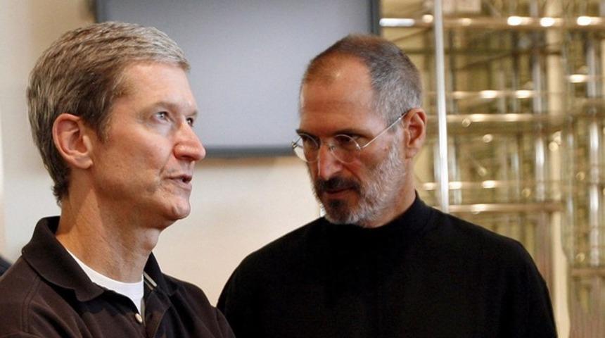 Apple'ın üst yöneticisi Tim Cook'un, Steve Jobs'a karaciğerinden parça vermek istediği ortaya çıktı