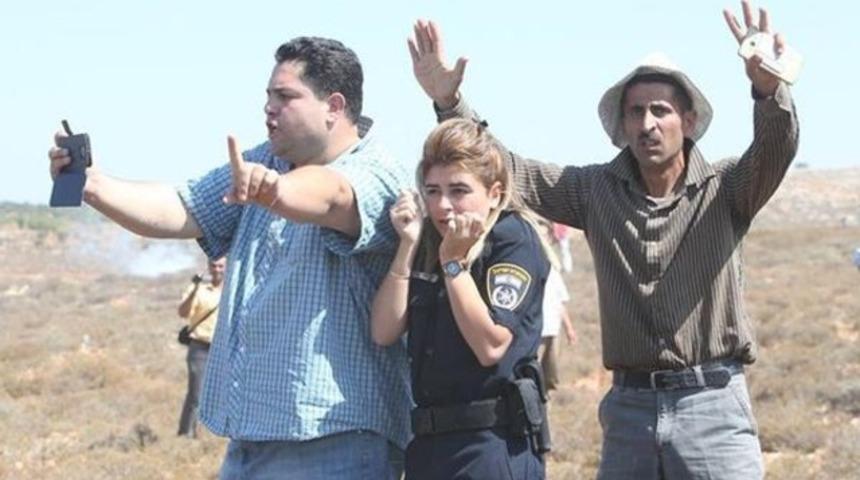 İsrailli kadın polisi Filistinliler kurtardı