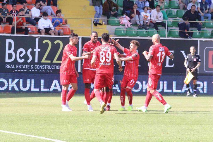 Son dakika: Antalyaspor, Alanyaspor'u 3 golle yıktı! Nuri Şahin fırtınası...