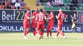 Son dakika: Antalyaspor, Alanyaspor'u 3 golle yıktı! Nuri Şahin fırtınası...