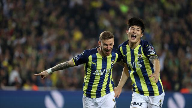 Fenerbahçe'nin gözü yükseklerde! Göztepe'yi de yendi...