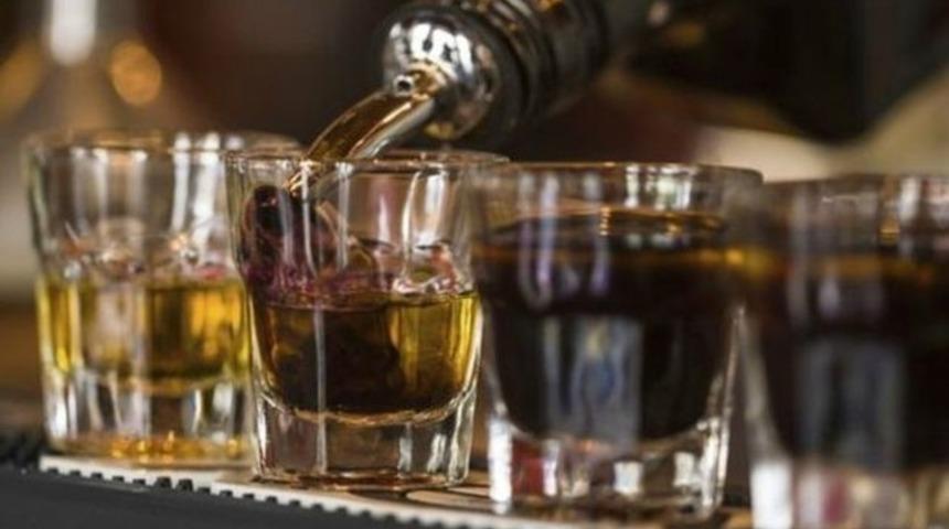 M&uuml;şterisine 56 i&ccedil;ki veren barmene hapis cezası