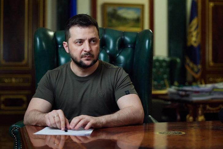 Zelenskiy gece yarısı açıkladı: Rus ordusu taarruza hazırlanıyor, Donbass'ı tamamen yok etmek istiyorlar