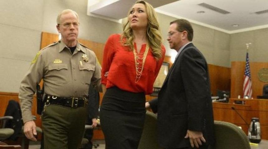 Tecav&uuml;zc&uuml; kadın &ouml;ğretmen yalvardı