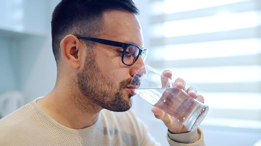 Bu etkisini hiç duymamıştınız! Oruç tutarken maden suyu içilmesi… 