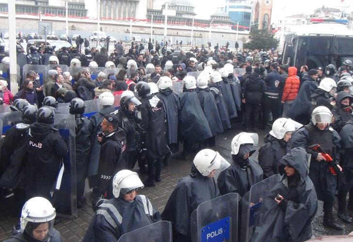 Taksim'de 1 Mayıs gerginliği! Tek tek gözaltına alındılar
