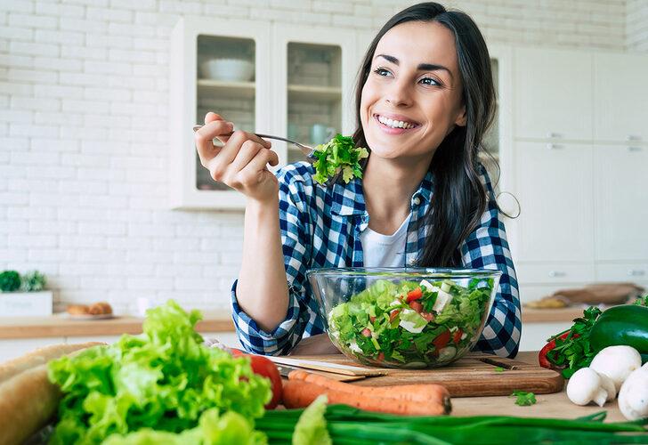 Meyve ve sebzeleri bu şekilde tüketmek vitaminlerinin ölmesine yol açıyor 