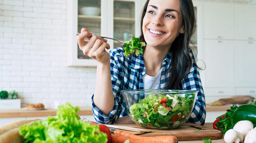 Meyve ve sebzeleri bu şekilde tüketmek vitaminlerinin ölmesine yol açıyor 