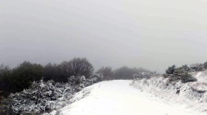 Trakya'da kar yağışı! Yüksek noktalar beyaza büründü