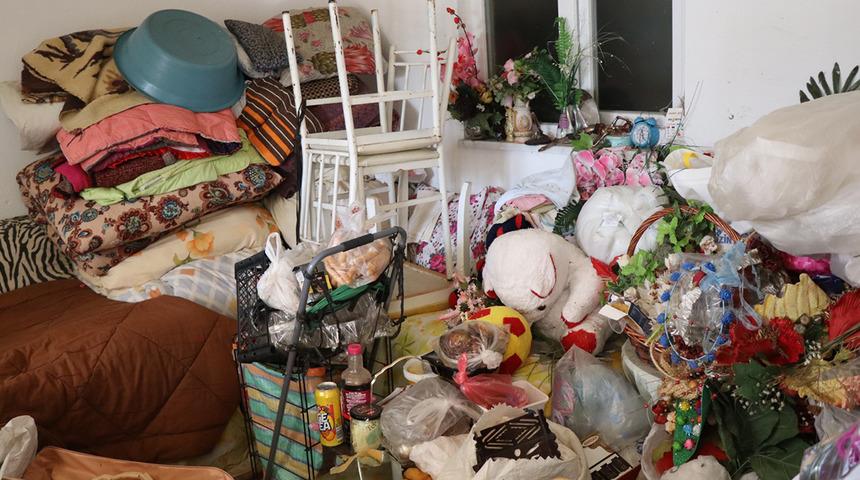 İnanılmaz! '&Ccedil;&ouml;p ev' g&ouml;renleri şoke etti... Ekipler 2 g&uuml;n uğraştı