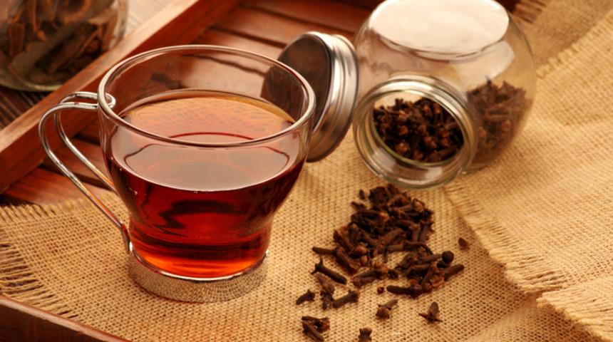Yağları cayır cayır yakıyor! İşte yağ düşmanı karanfil çayı tarifi...