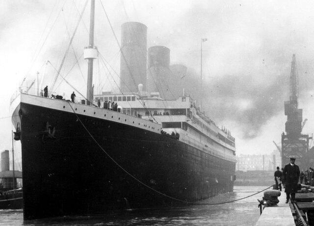 Titanik yolculuğuna İngiltere'nin Southampton limanından 10 Nisan 1912'de öğlen vakti başladı