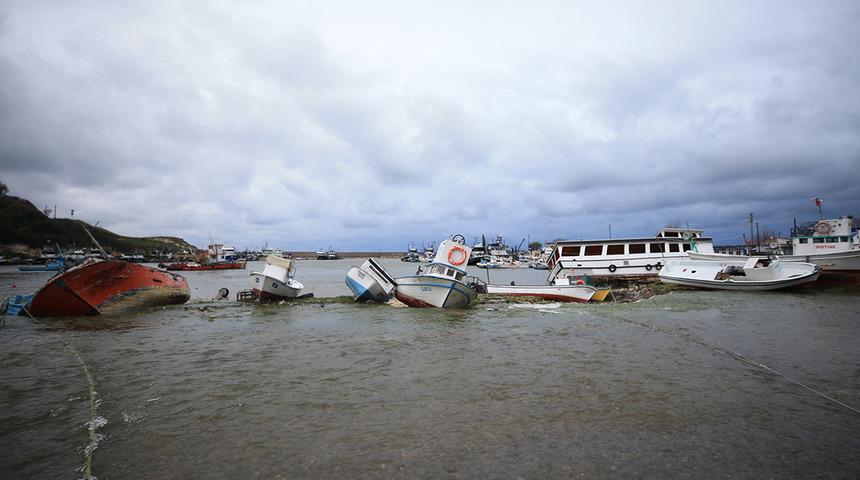 İstanbul’a su sağlayan barajlar taştı! Kazandere ve Pabuçdere barajlarında şaşırtan görüntüler…