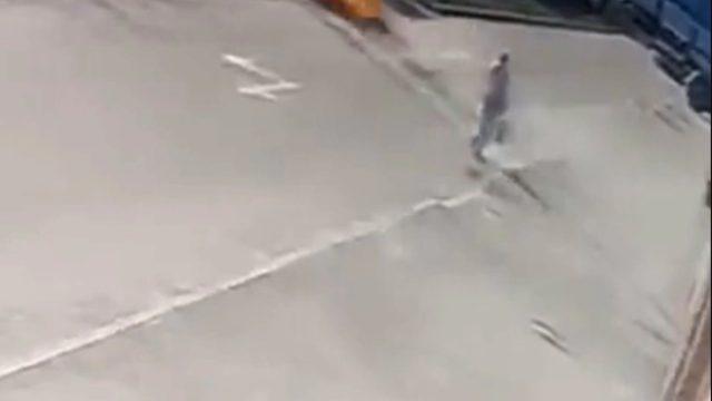 Ukraynalı kadın,ölümden kıl payı kurtuldu! Rus füzesi birkaç santim uzağına düştü