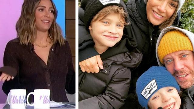 İki oğlu, eşi ve onun ebeveynleriyle aynı evde yaşıyor ve evde ‘çıplak’ dolaşıyor! 