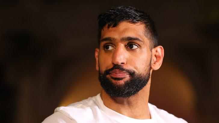 Eski dünya şampiyonu İngiliz boksör Amir Khan Londra'da soyuldu: 'Yüzüme silah dayayıp saatimi çaldılar'