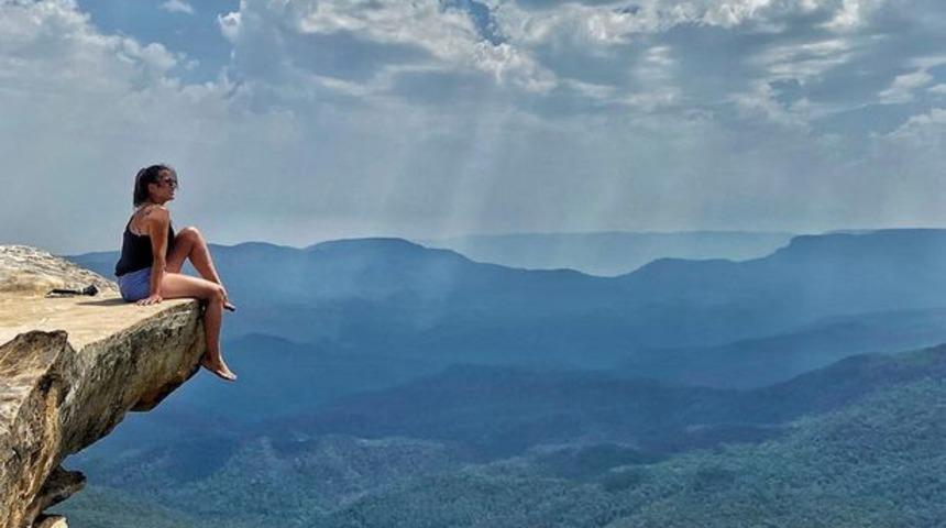 Sidney’in fenomen ölüm noktası! Turistler, çökebilecek ölümcül çıkıntıda sosyal medya için hayatları riske atıyor